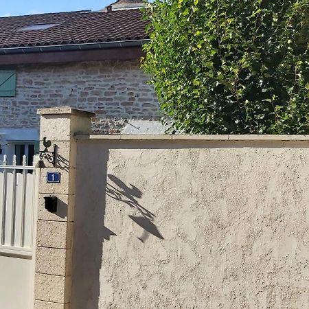 Le Gite Et Puits C'Est Tout Prety Exterior photo