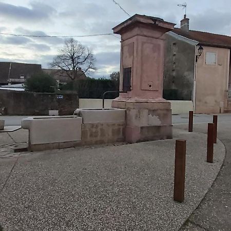 Le Gite Et Puits C'Est Tout Prety Exterior photo